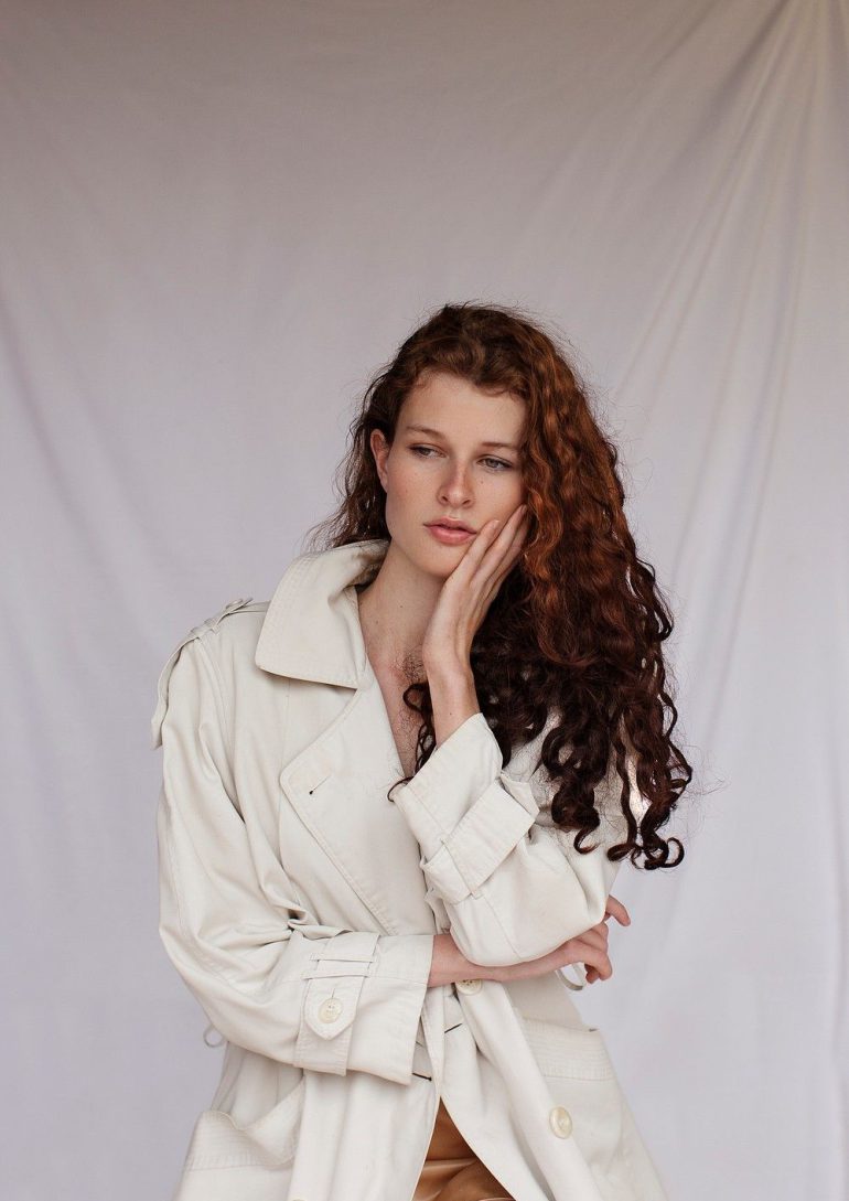 Alyssa Thomson book photo