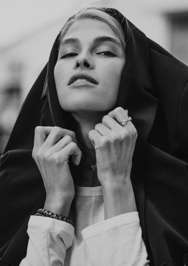 Lera Nikolaeva book photo