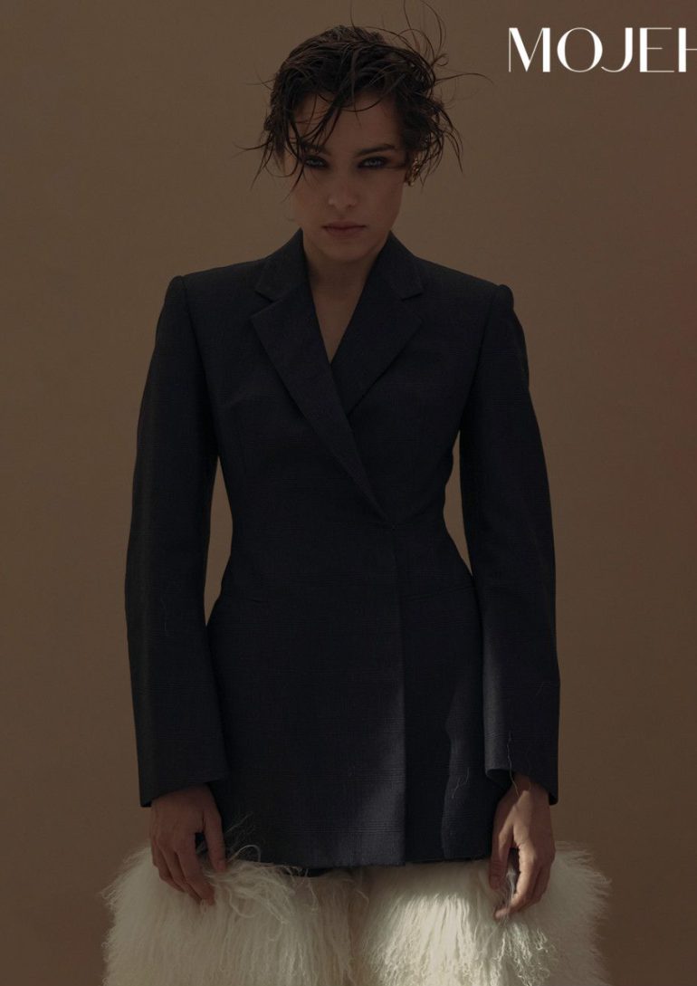 Alexa Arana book photo