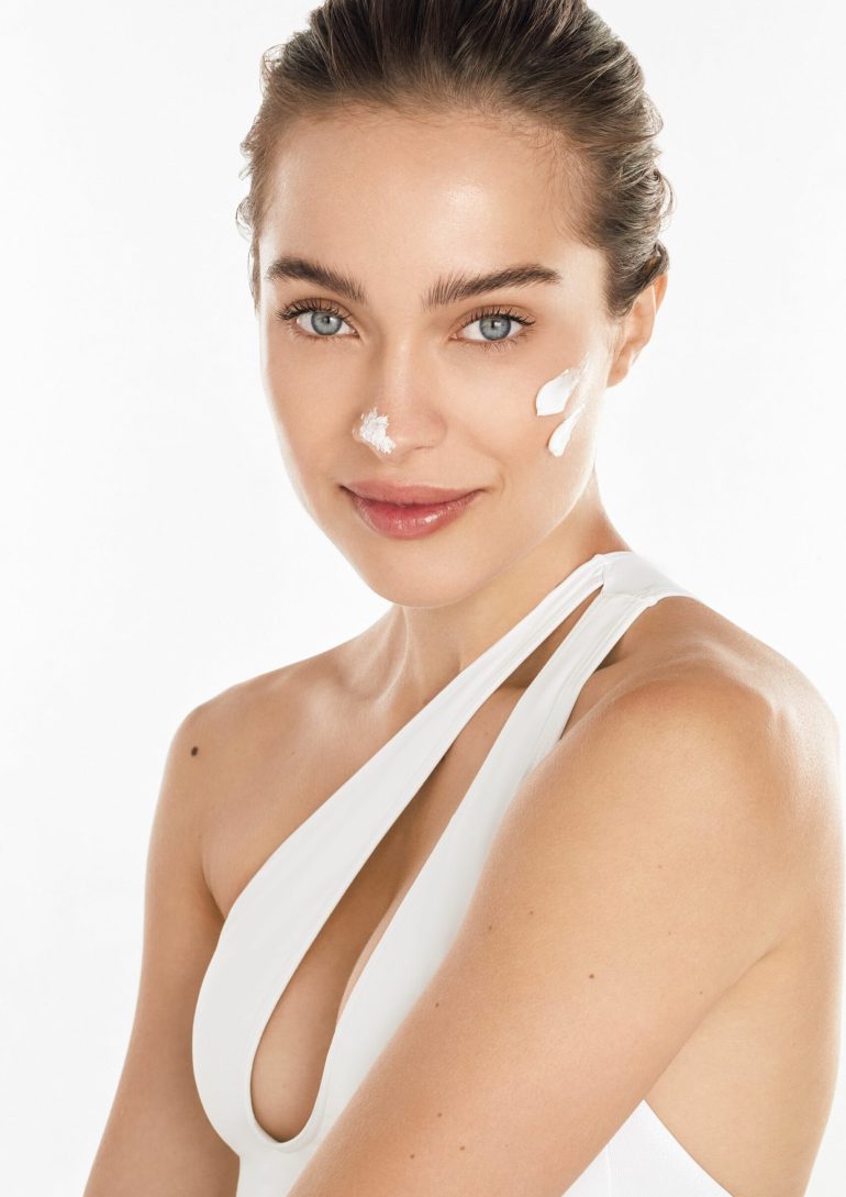 Alexa Arana book photo