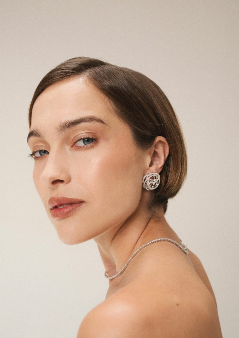 Alexa Arana book photo
