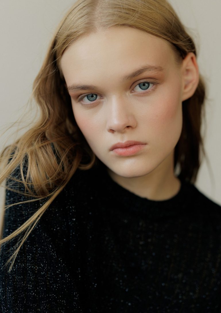 Dasha Kazakova book photo