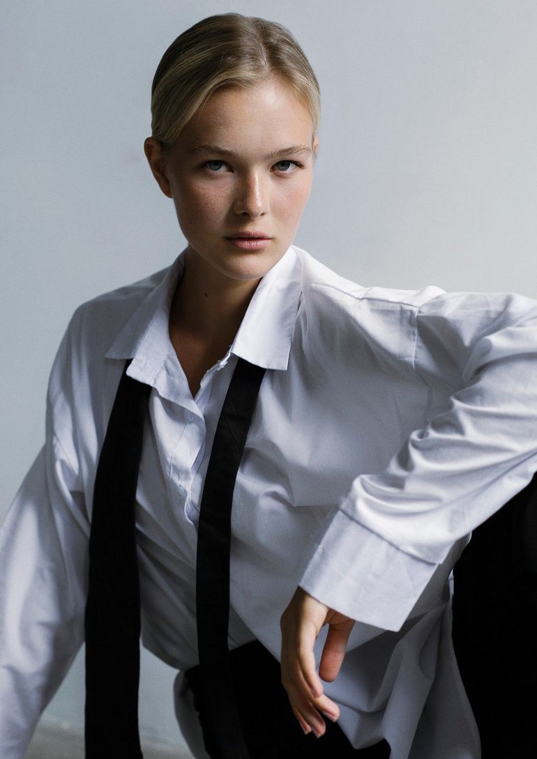 Alina Zyrianova book photo