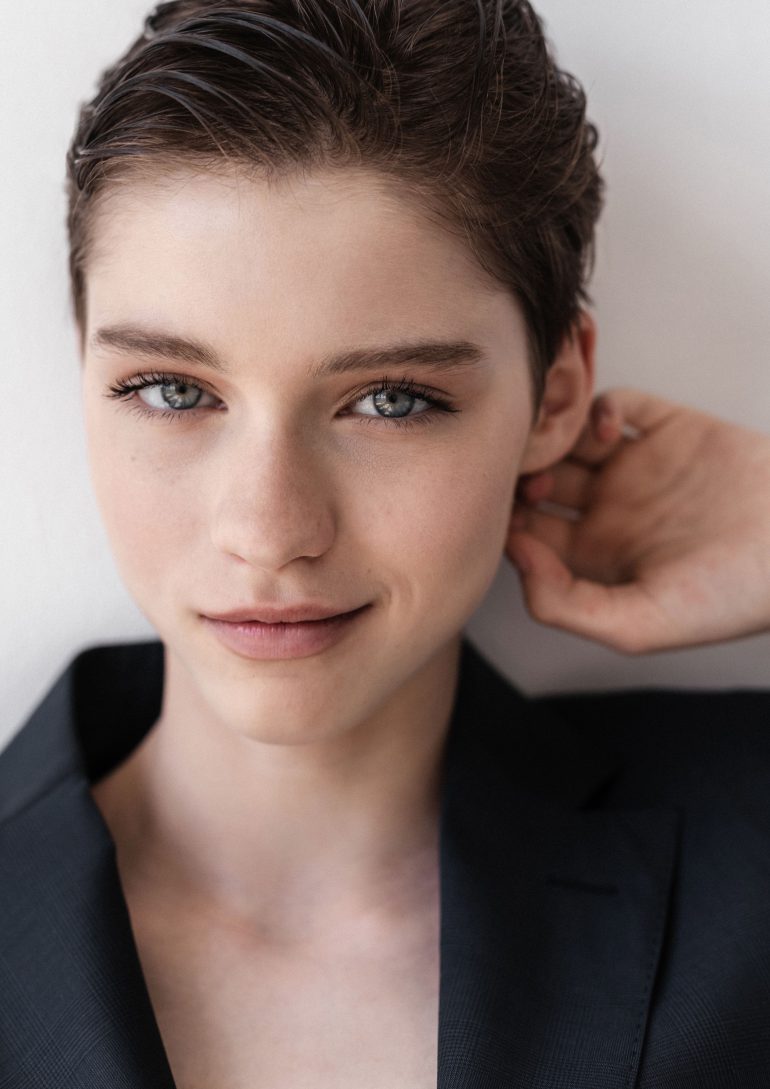 Yana Poklonskaya book photo