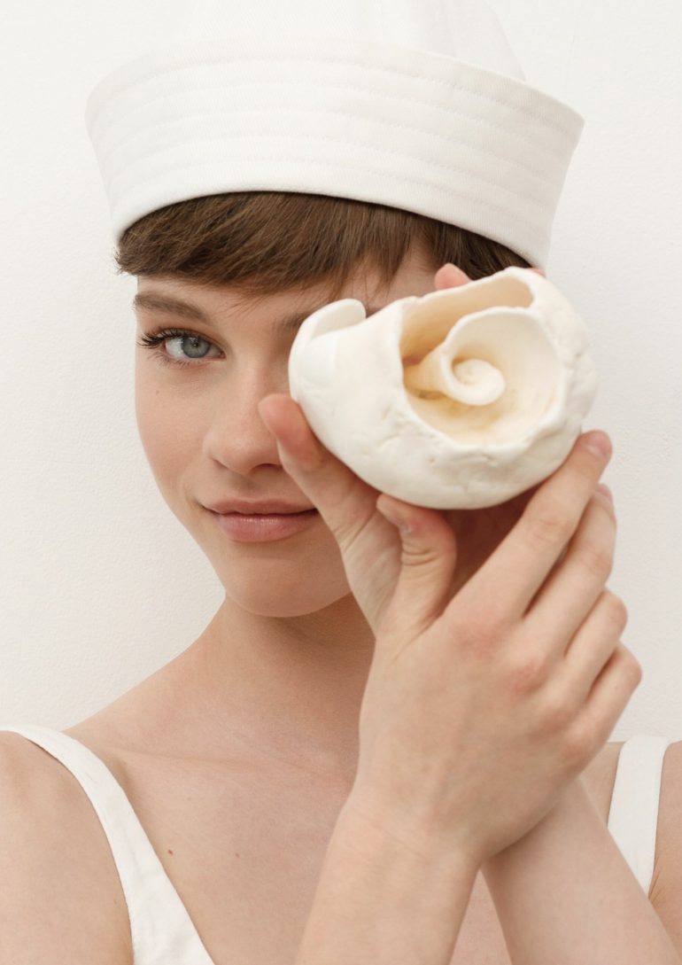 Yana Poklonskaya book photo