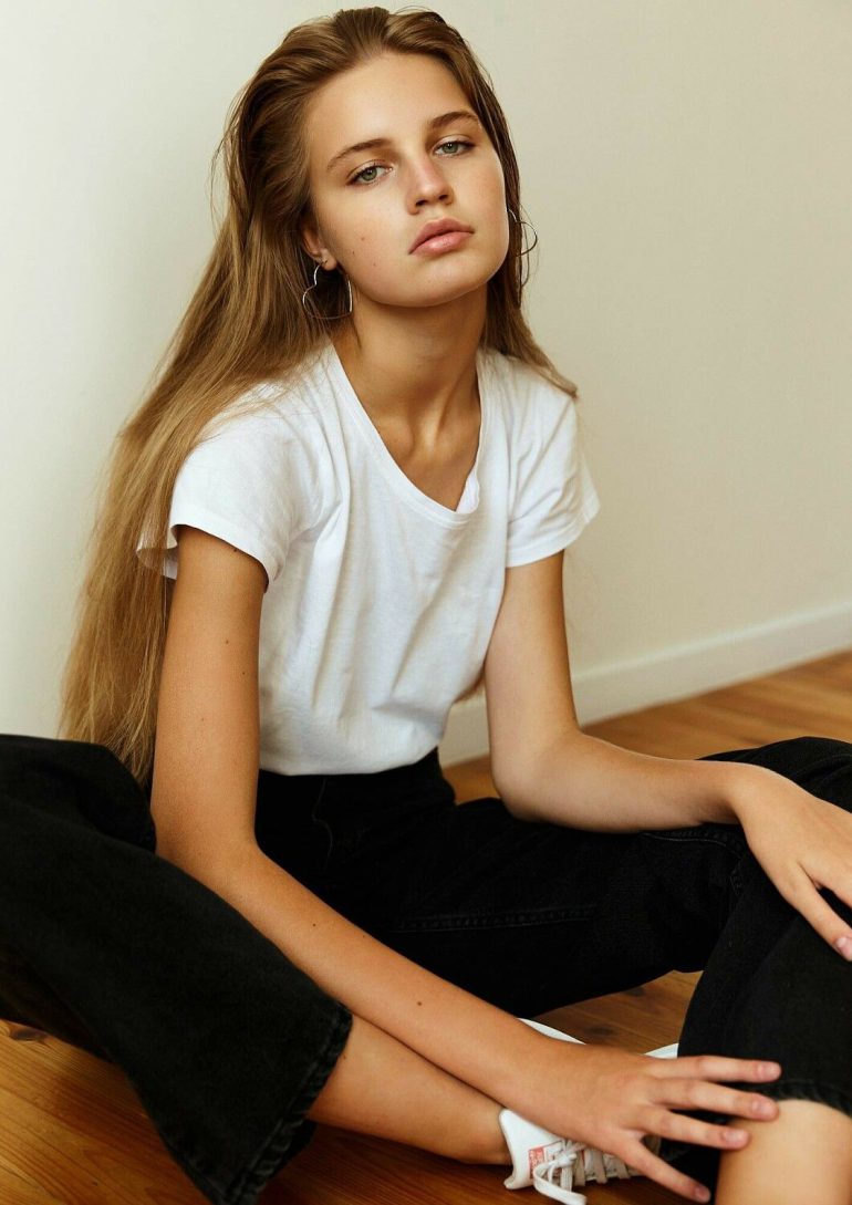 Yana Ryabega book photo