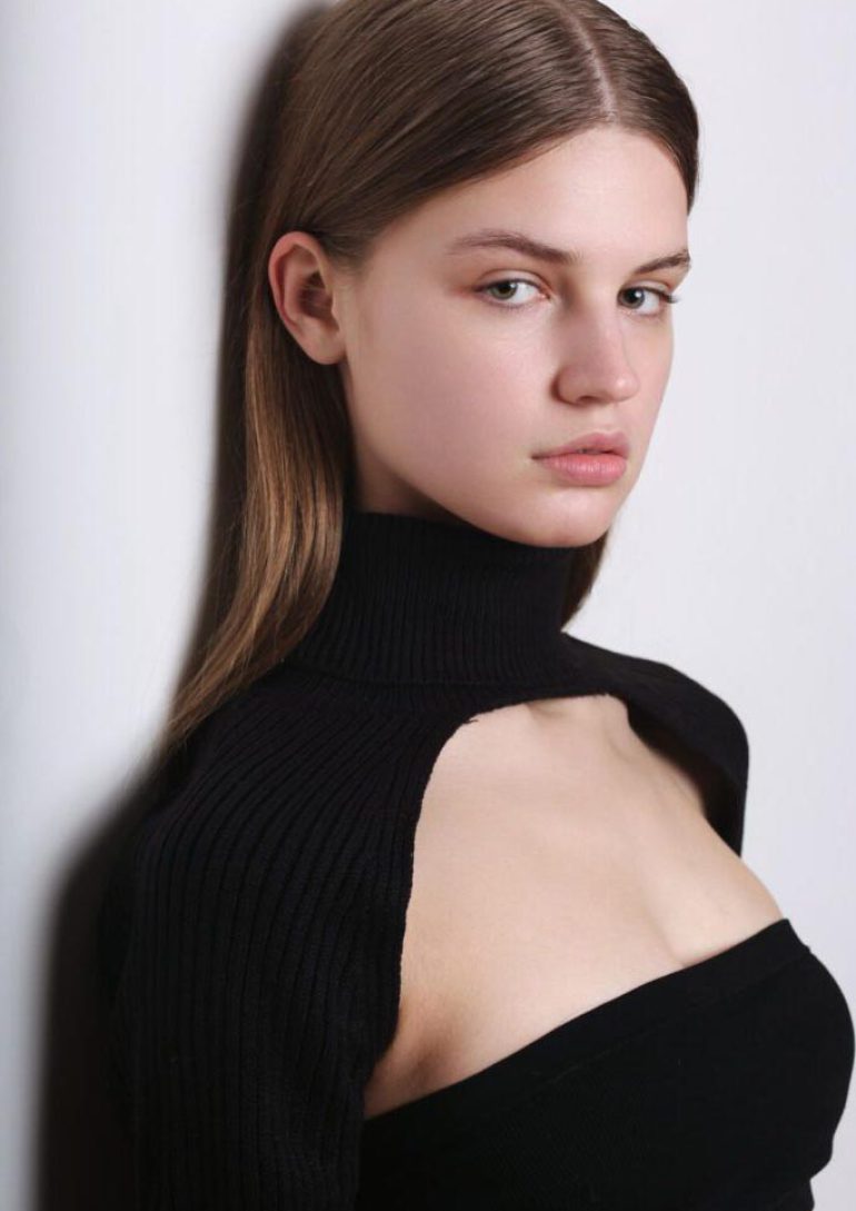 Yana Ryabega book photo