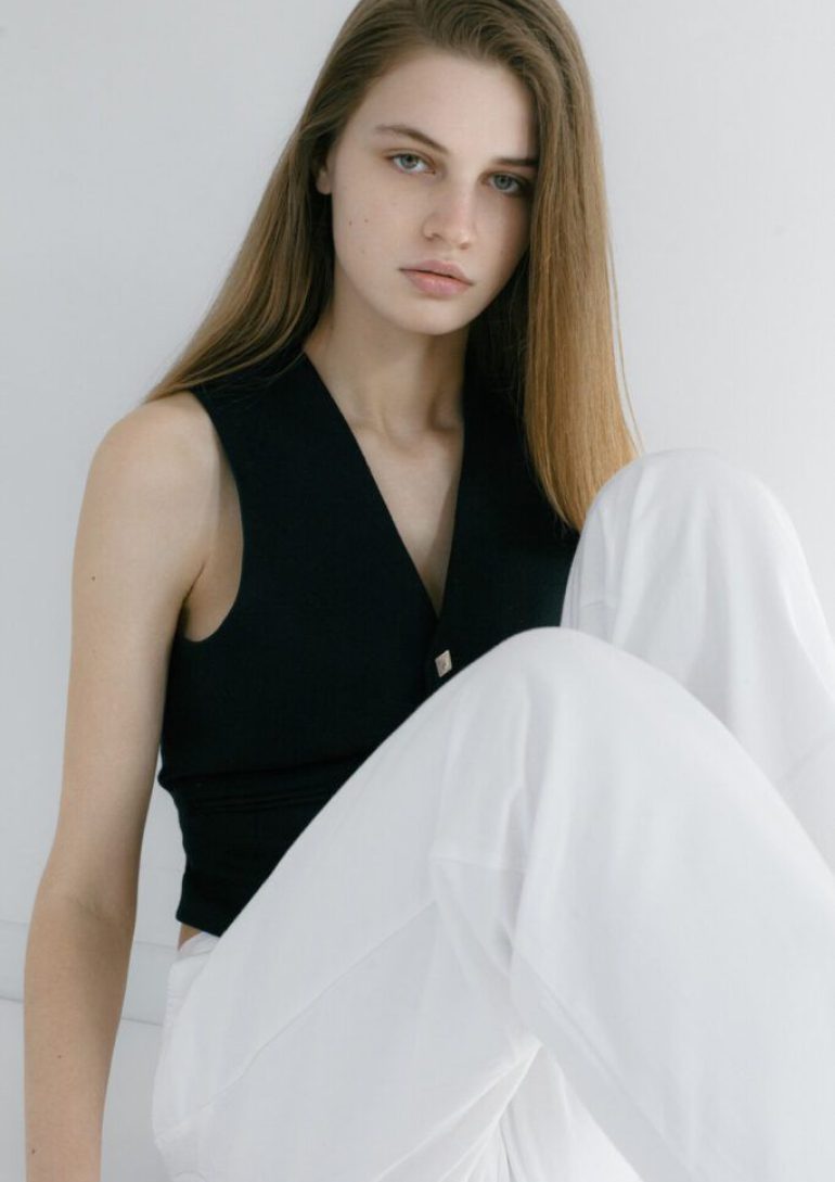 Yana Ryabega book photo