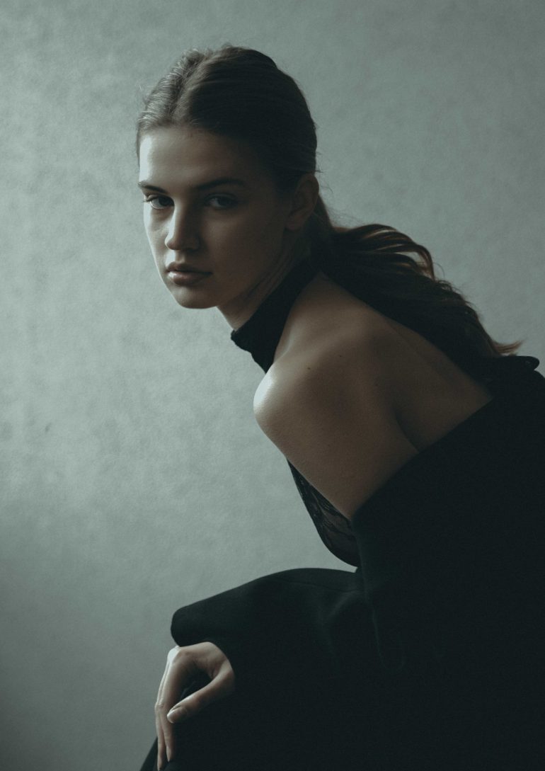 Yana Ryabega book photo