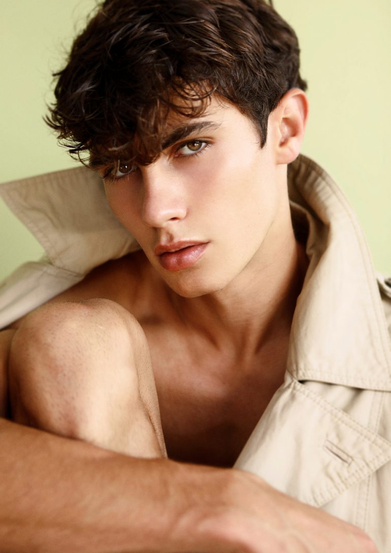 Diego Alvarez book photo