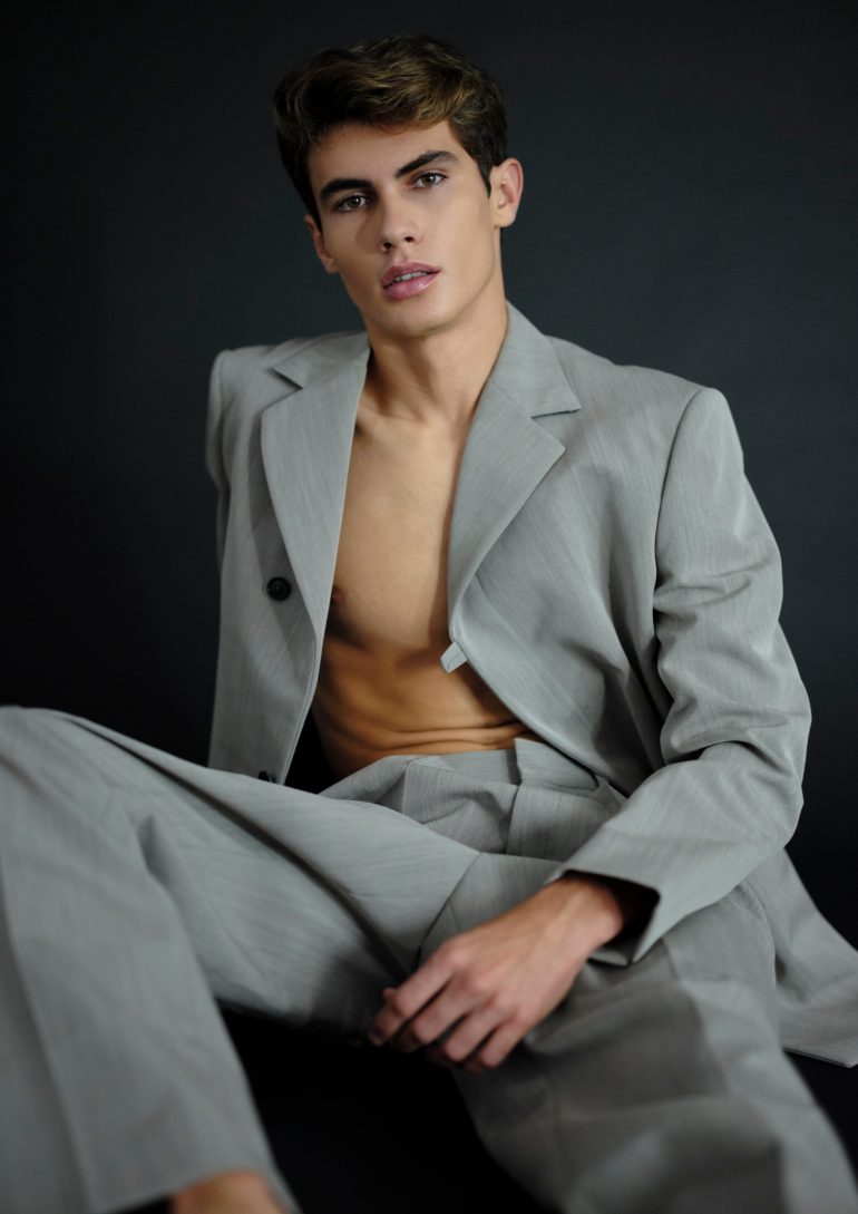 Diego Alvarez book photo