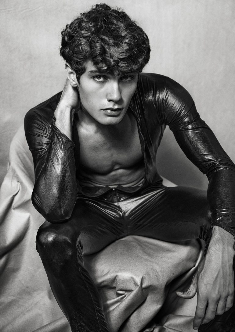 Diego Alvarez book photo