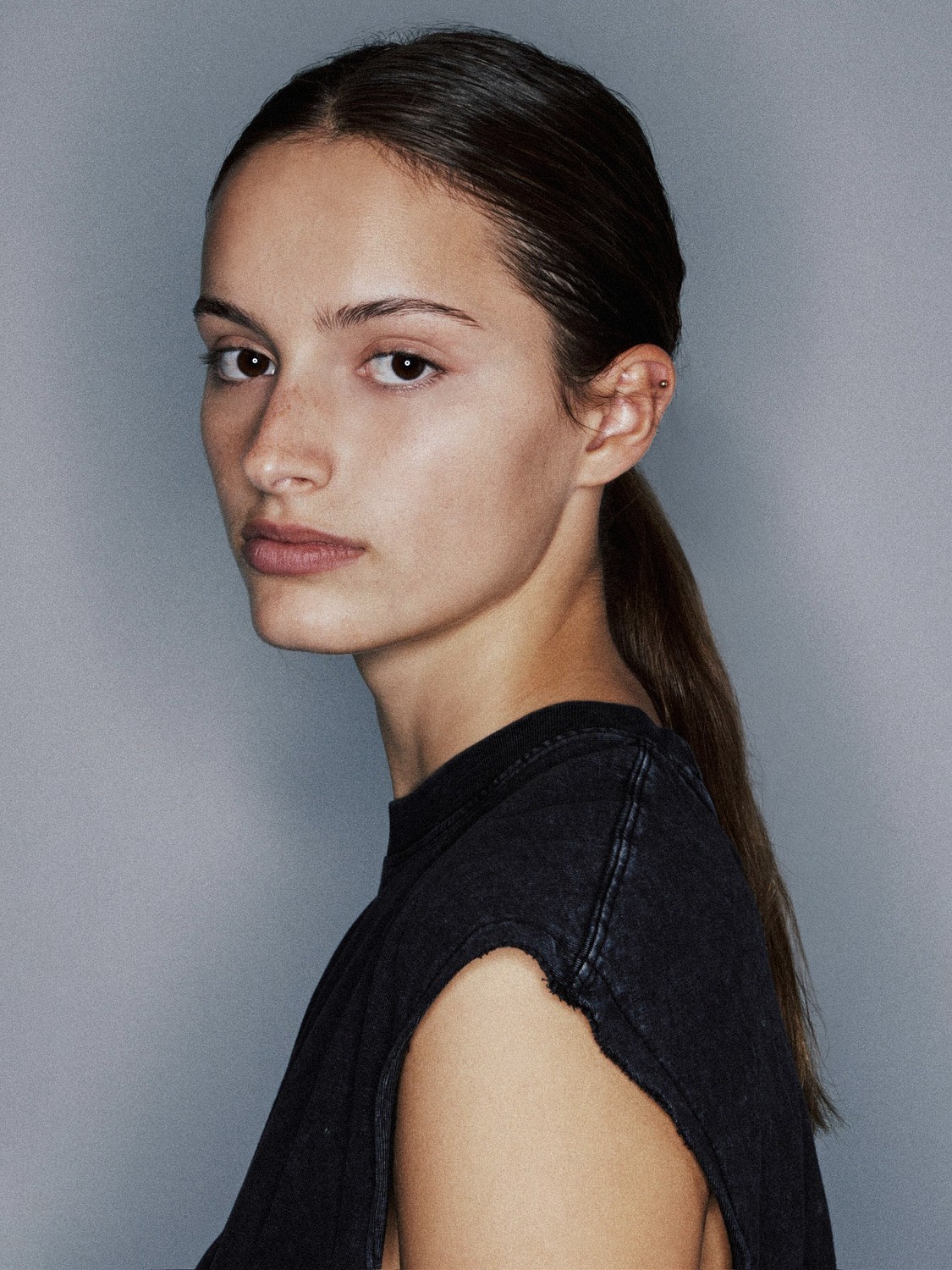 Annelot Van Basten profile