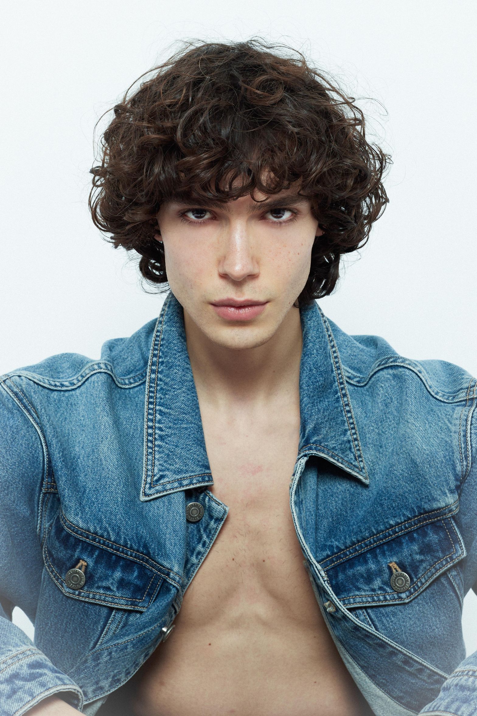 Anas Kalld – True Models