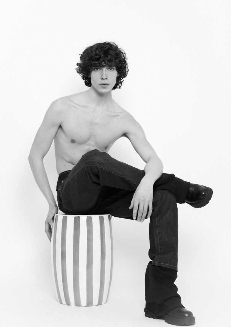 Anas Kalld book photo