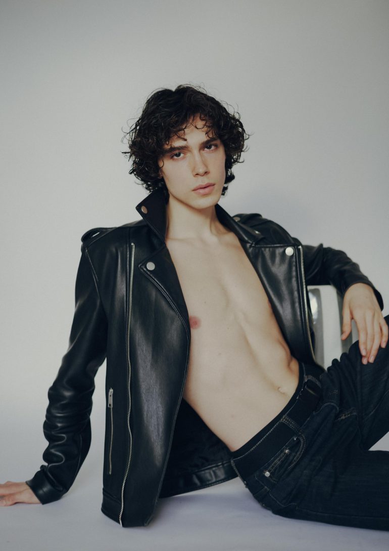 Anas Kalld book photo