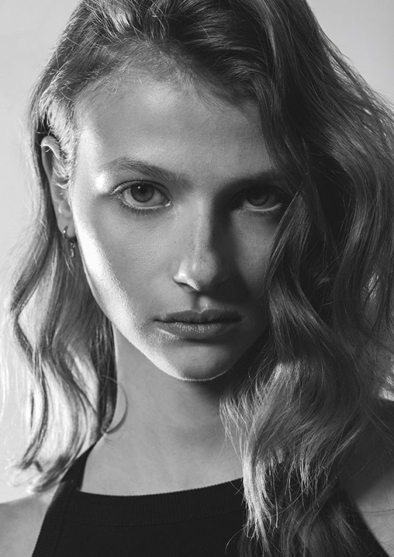 Lenja Mess book photo