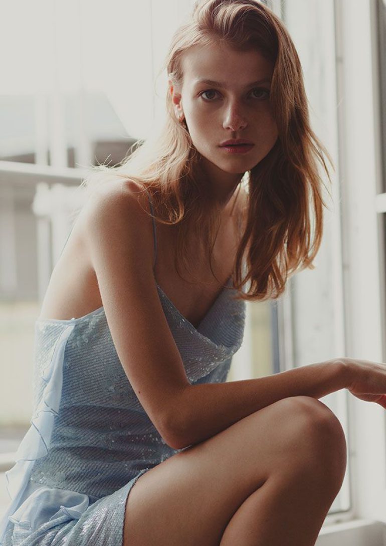 Lenja Mess book photo