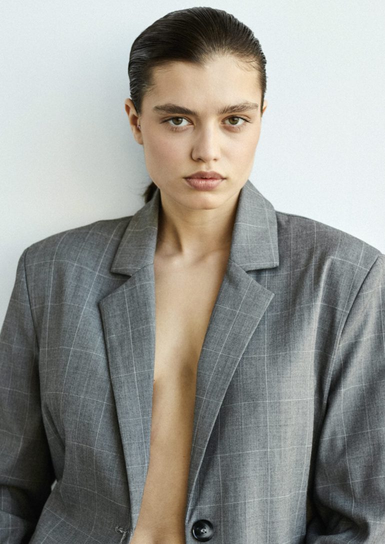 Jenia Konstantinova book photo