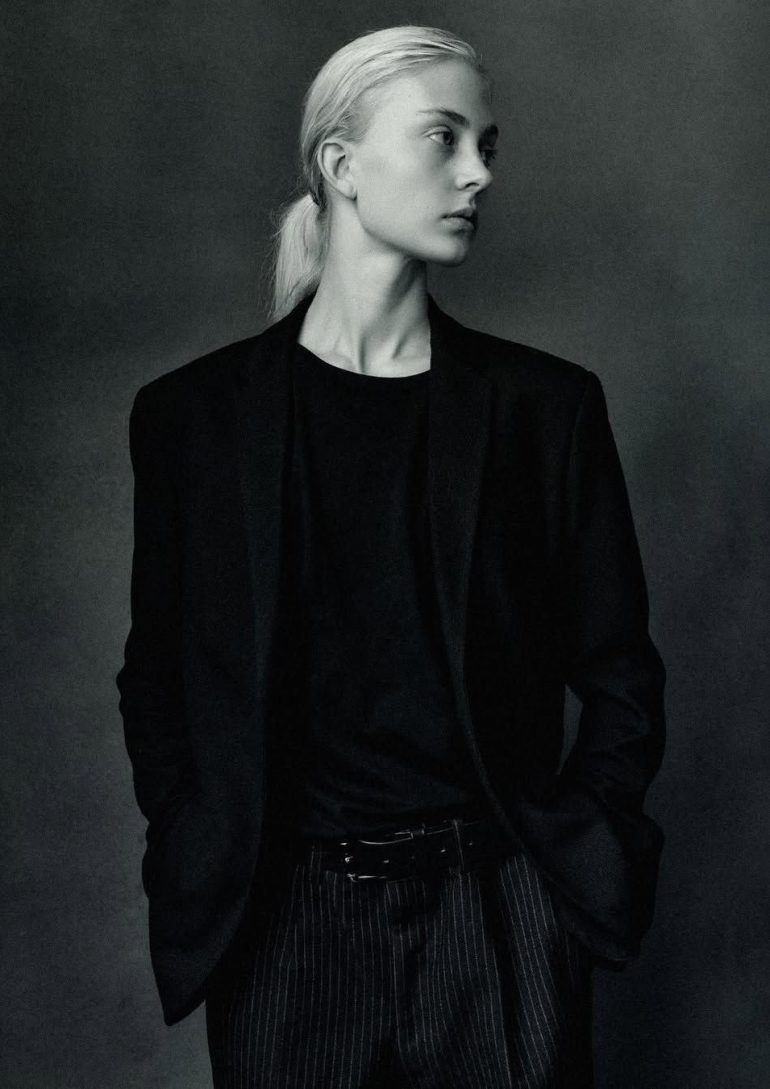 Zoe Piet book photo