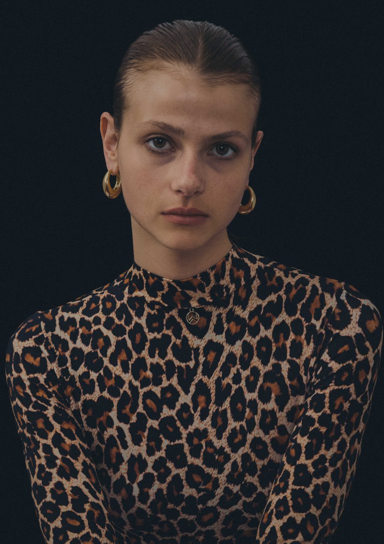 Lenja Mess book photo