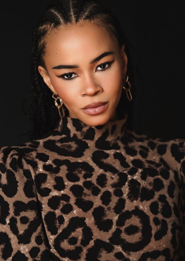 Sydney Holloway book photo