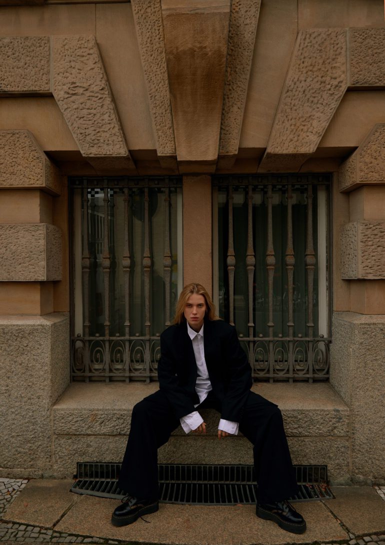 Sophie Zhuraviel book photo