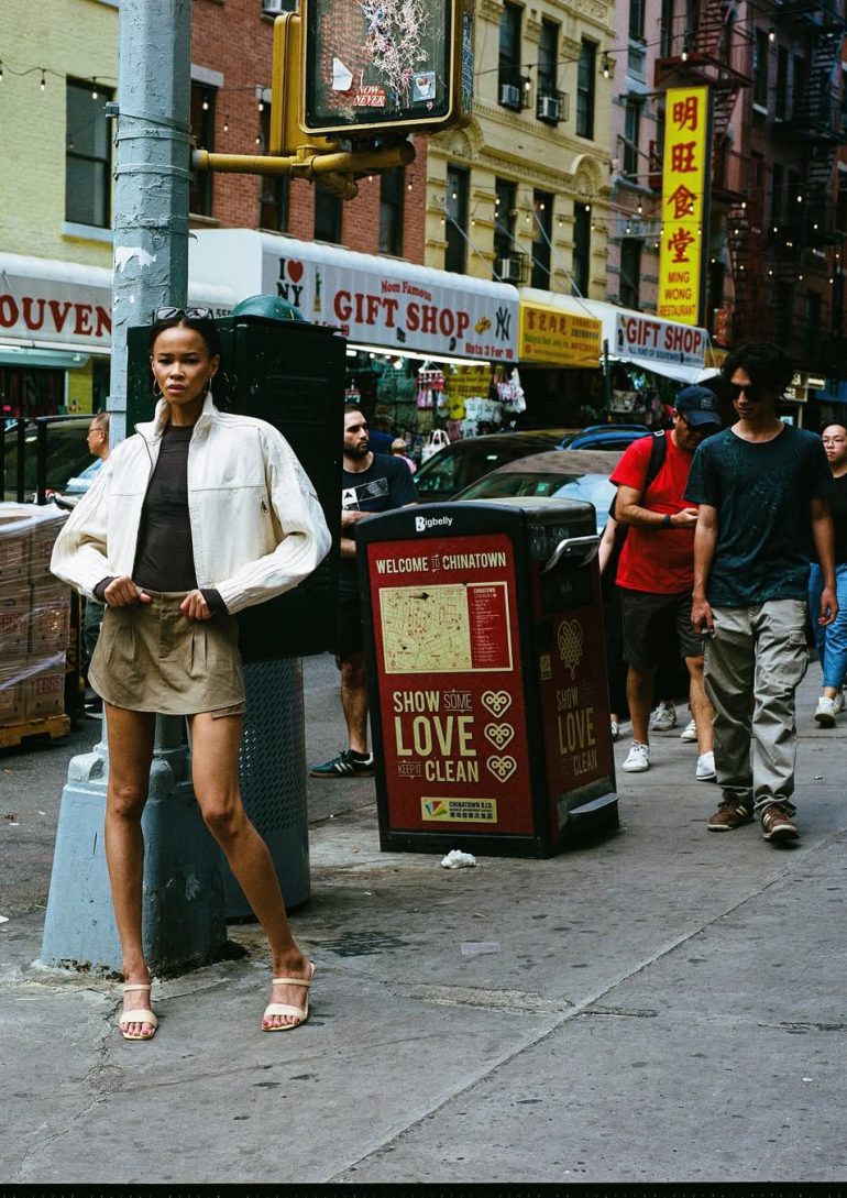 Sydney Holloway book photo