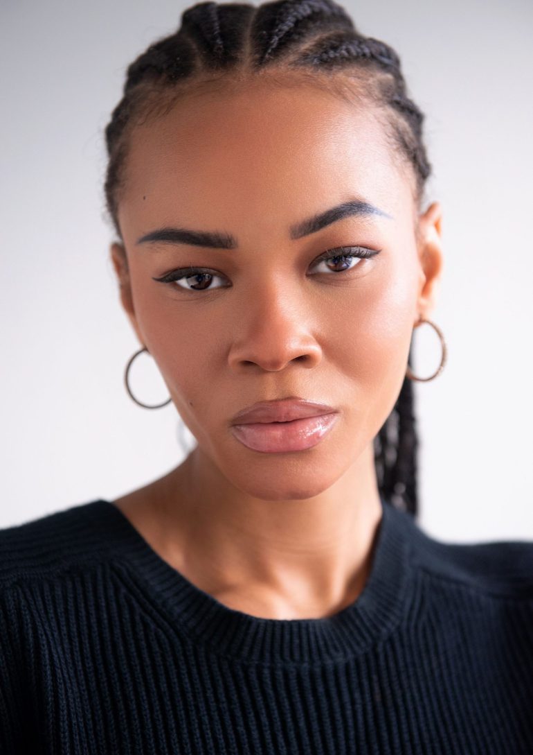 Sydney Holloway book photo