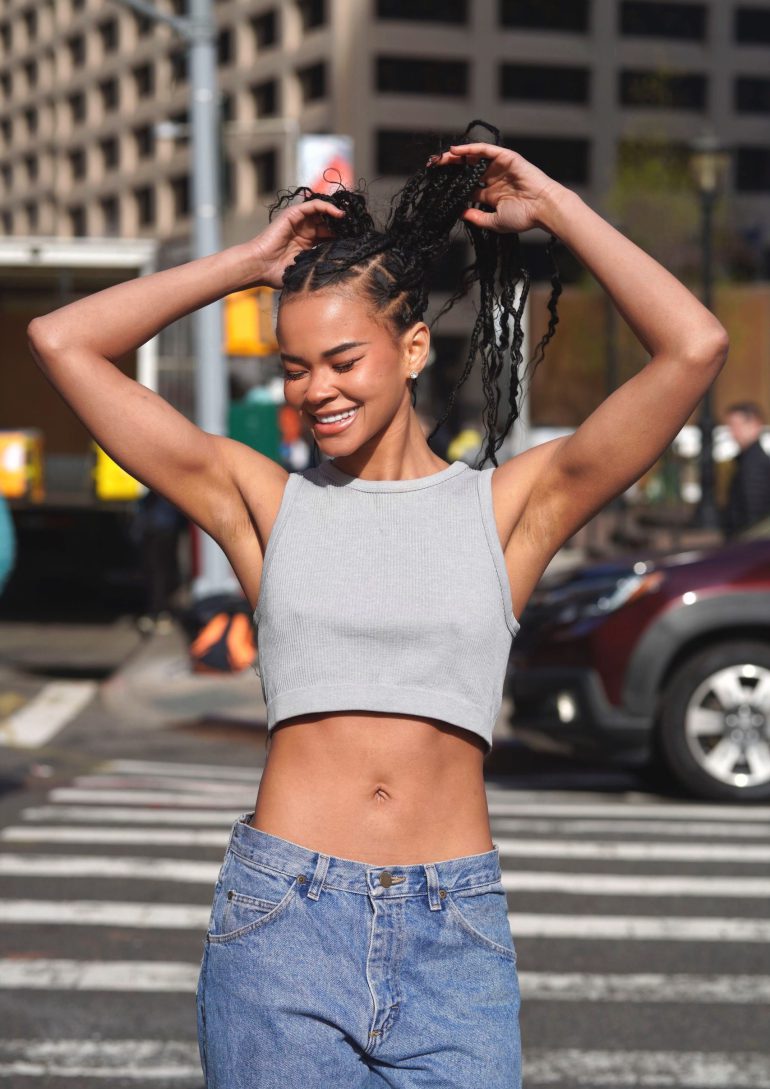 Sydney Holloway book photo