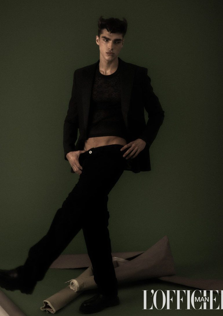 Simone Stravolov book photo