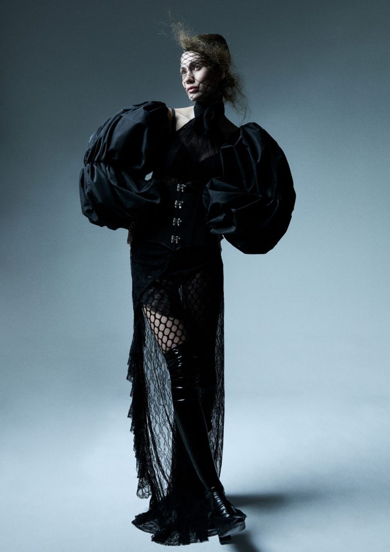 Zeynep Enhos book photo