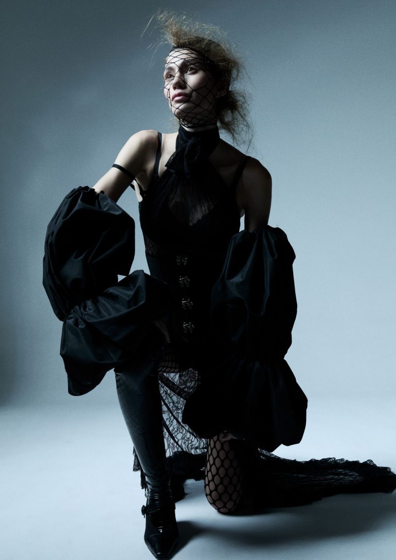 Zeynep Enhos book photo