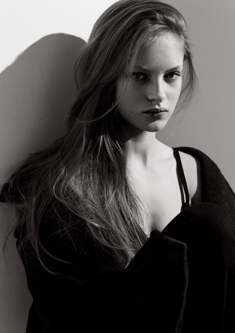 Ennija Admidina book photo