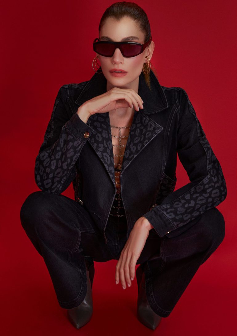 Zeynep Enhos book photo