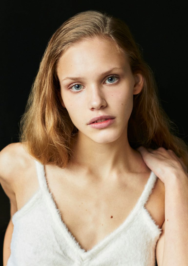 Maria Modina book photo