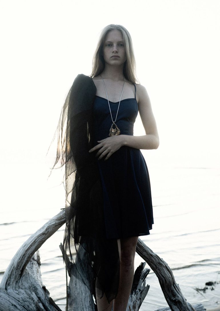 Ennija Admidina book photo
