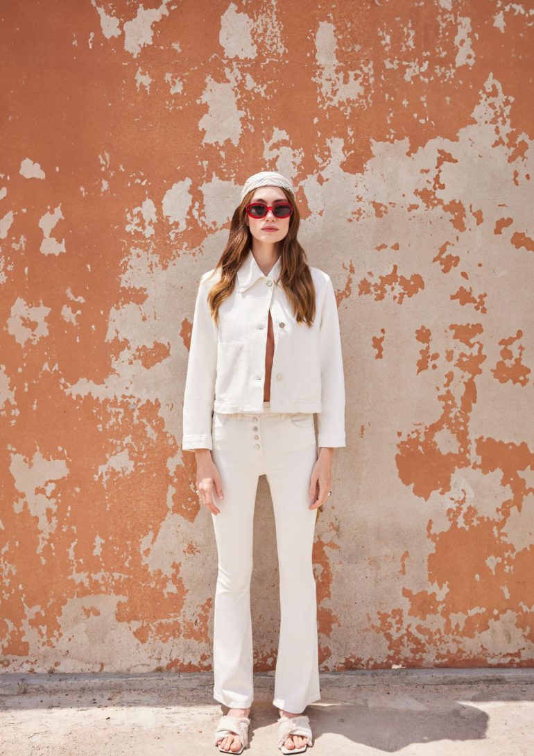 Zeynep Enhos book photo