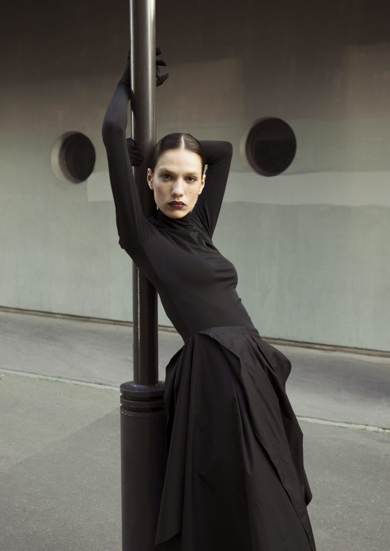 Alize Cekic book photo