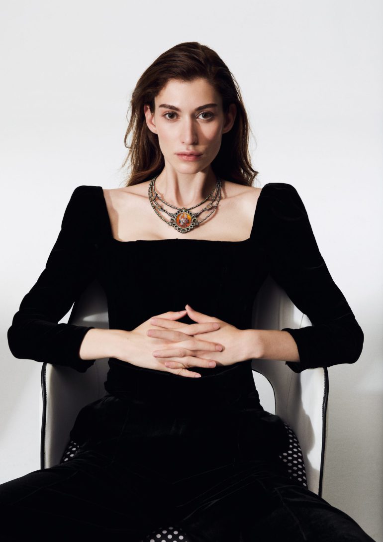 Zeynep Enhos book photo