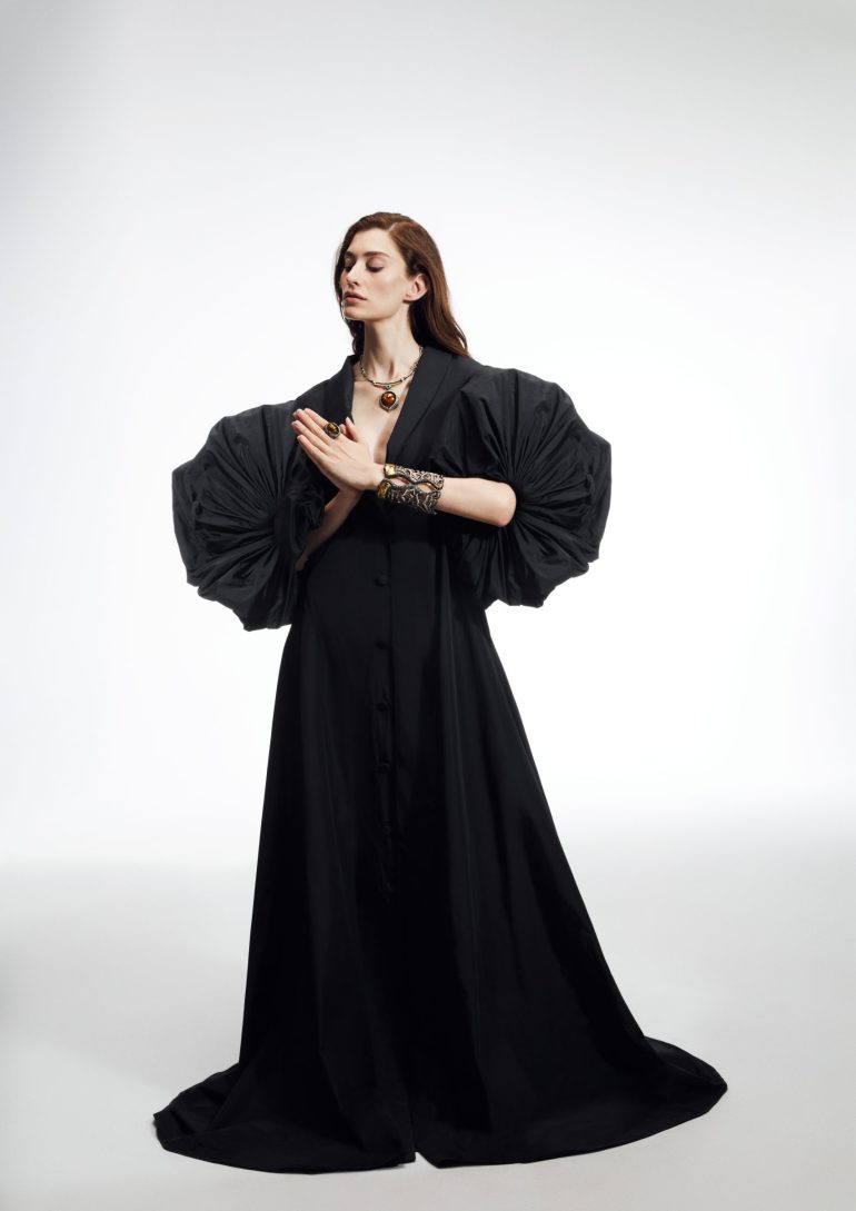 Zeynep Enhos book photo