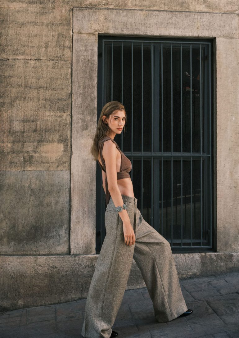 Zeynep Enhos book photo