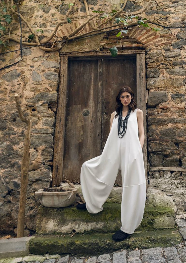 Zeynep Enhos book photo