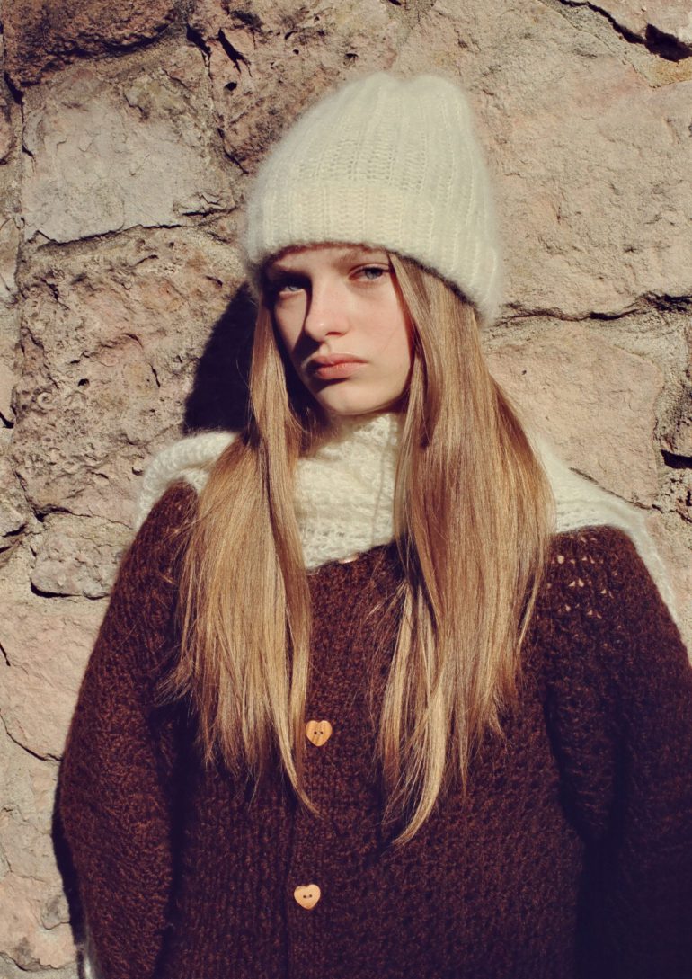 Ennija Admidina book photo