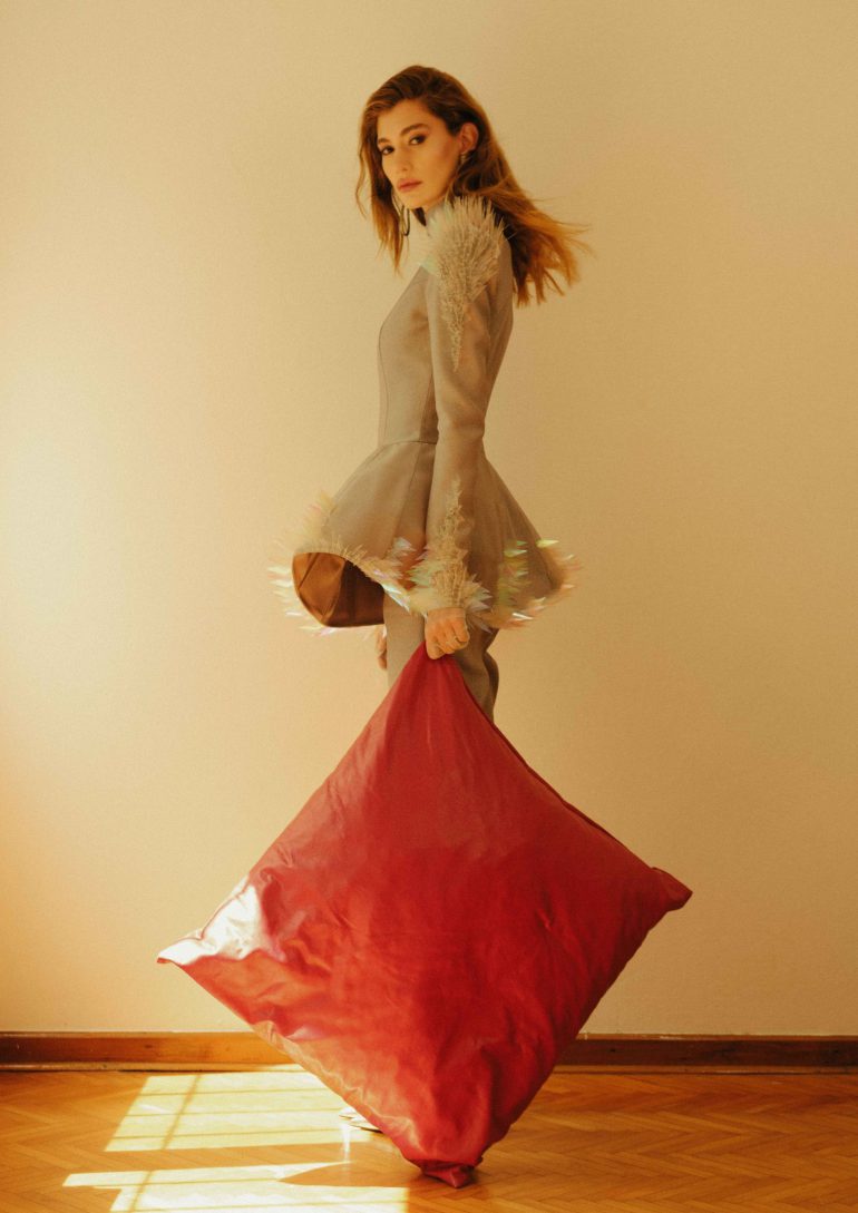 Zeynep Enhos book photo