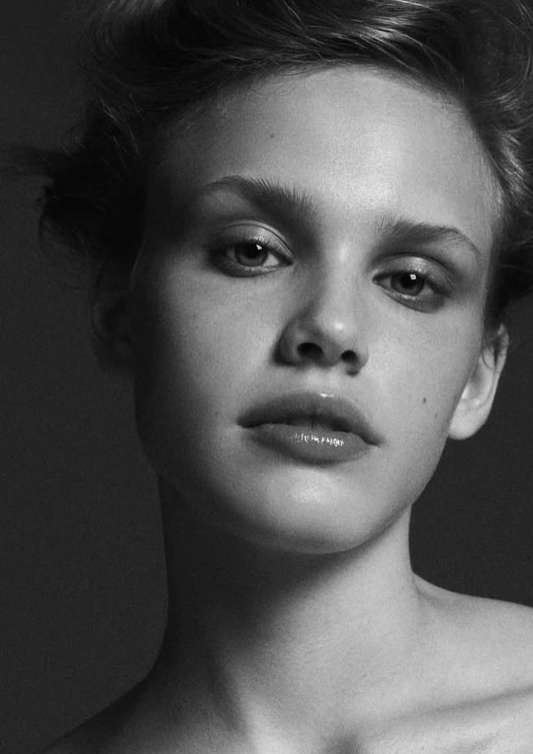 Maria Modina book photo