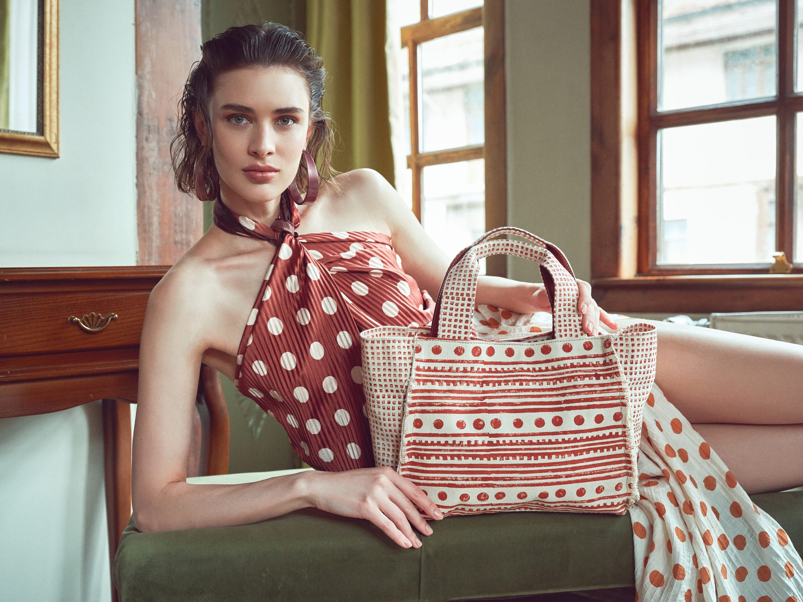 Mary Max for Derimod news photo