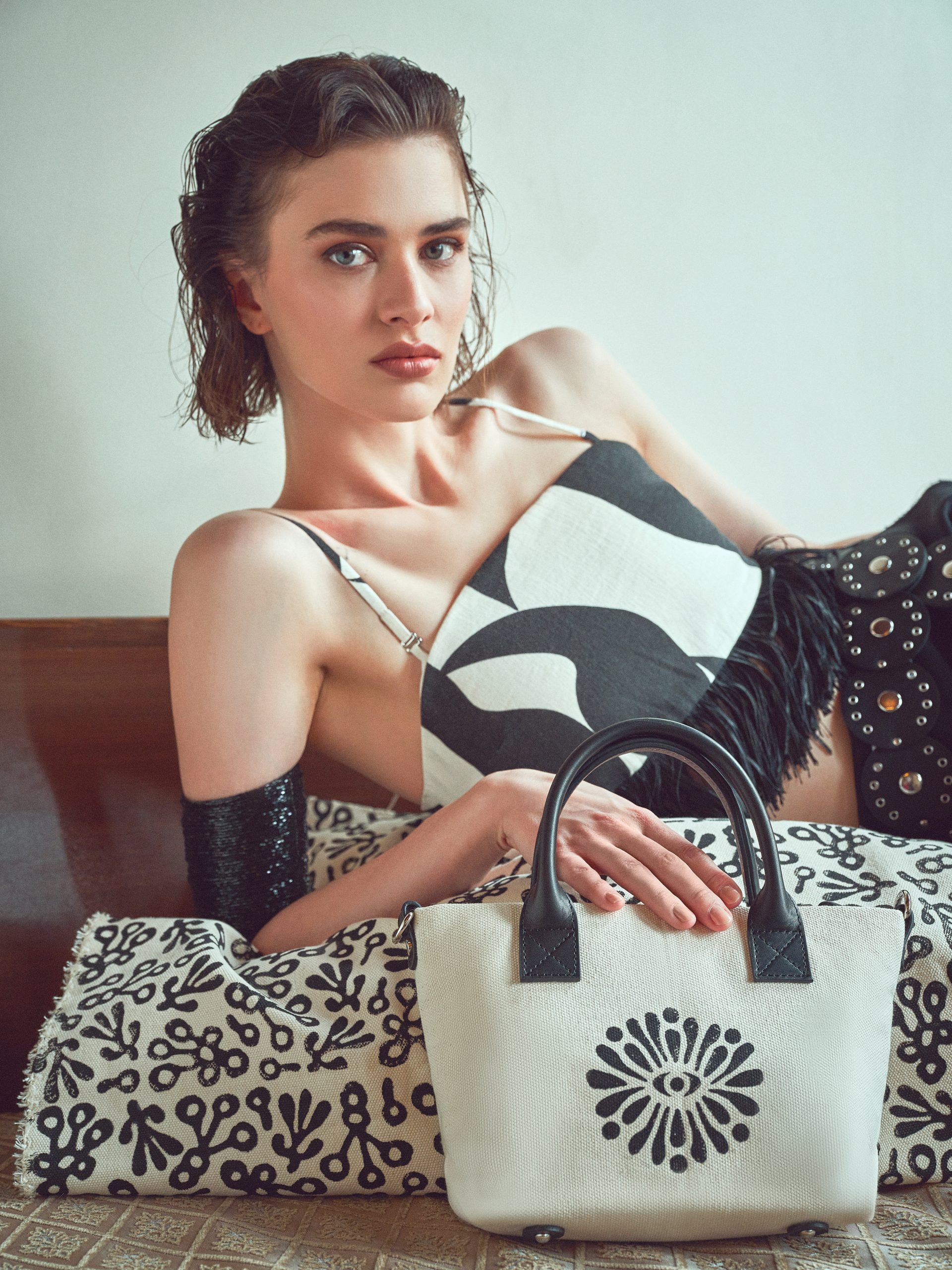 Mary Max for Derimod news photo