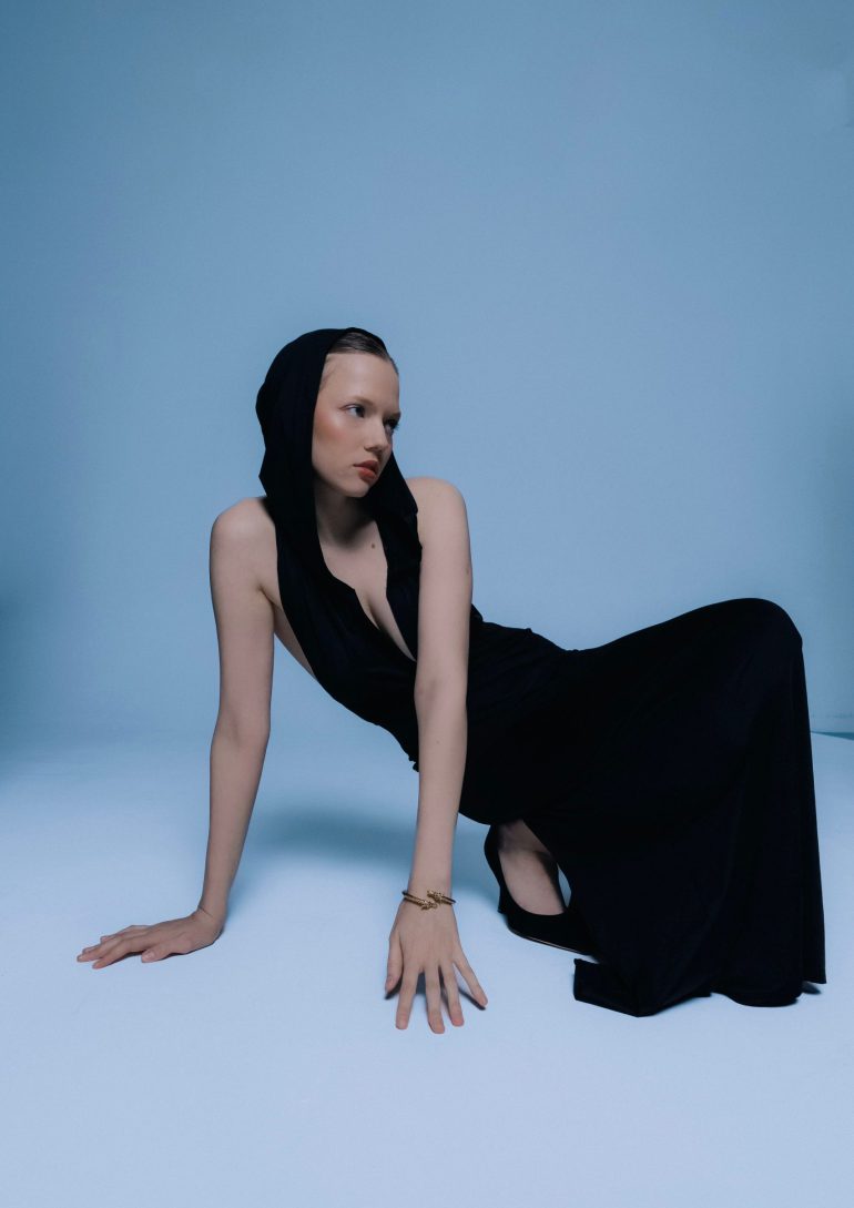 Aleksa Sapegina book photo