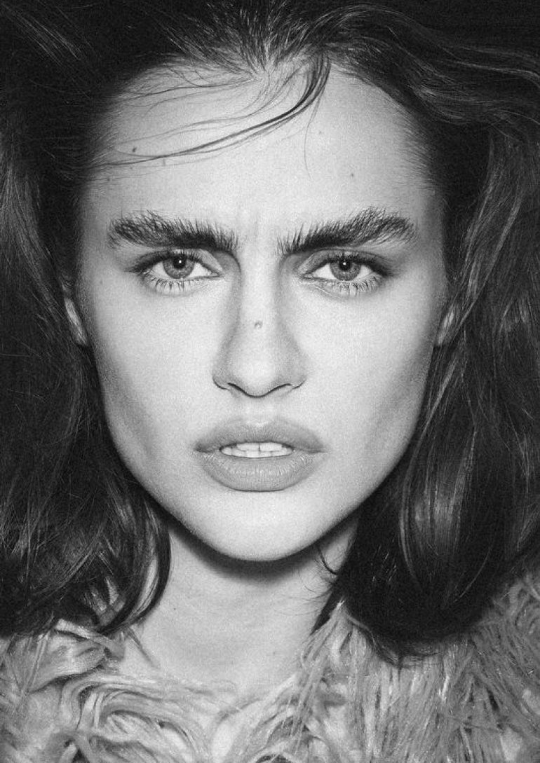 Victoria Vedi book photo